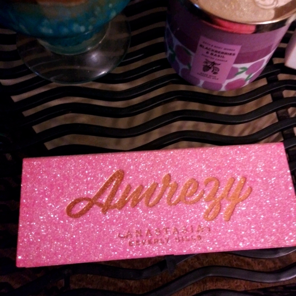 Anastasia amrezy palette
